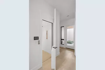 610 N Oak Cliff Boulevard #304, Dallas, TX 75208 - Photo 11