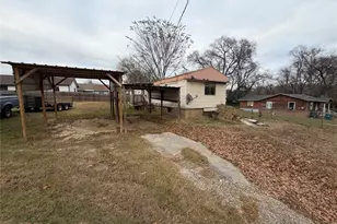 205 Barker St, Athens, TX 75751 - Photo 3