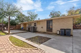 1113 Edwards Ct S, Irving, TX 75062 - Photo 31