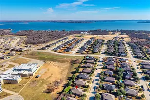 1217 Meadowlakes Dr, Azle, TX 76020 - Photo 35