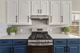 1060 Jennifer Pl, Lewisville, TX 75077 - Photo 9