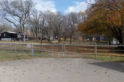 196 Scenic Drive, Mabank, TX 75156 - Photo 3