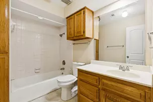 7450 Holly Hill Dr, Dallas, TX 75231 - Photo 23