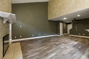 7450 Holly Hill Dr, Dallas, TX 75231 - Photo 9