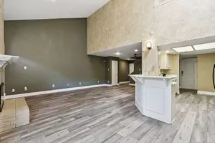 7450 Holly Hill Dr, Dallas, TX 75231 - Photo 11