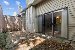 7450 Holly Hill Dr, Dallas, TX 75231 - Photo 25