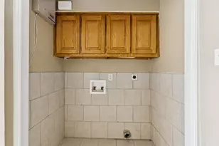 7450 Holly Hill Dr, Dallas, TX 75231 - Photo 17