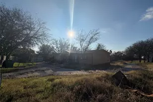 124 S Mountain Ridge, Cresson, TX 76035 - Photo 3