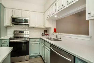 1104 Riverchase Lane #204, Arlington, TX 76011 - Photo 5