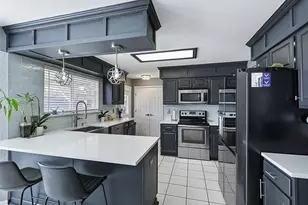 2322 Snowdon Dr, Arlington, TX 76018 - Photo 9