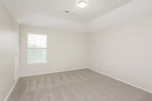 533 Crown Oaks Dr, Fort Worth, TX 76131 - Photo 13