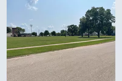 500 W Owings Street, Denison, TX 75020 - Photo 29