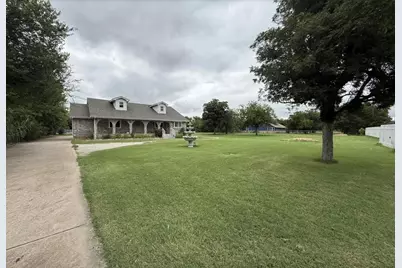 1038 City View Drive, Wichita Falls, TX 76306 - Photo 5