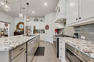 7226 Merlot Pl, Grand Prairie, TX 75054 - Photo 11