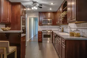 522 Mayrant Dr, Dallas, TX 75224 - Photo 13