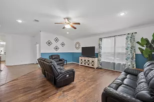 9945 Caney Creek Dr, Waco, TX 76708 - Photo 7