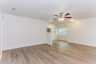 328 Bennett Cir, DeSoto, TX 75115 - Photo 3