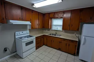 5204 Mallory Dr, Haltom City, TX 76117 - Photo 5