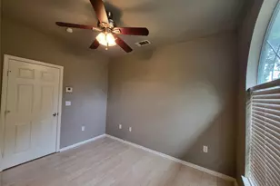 1819 N Fitzhugh Ave, Dallas, TX 75204 - Photo 11