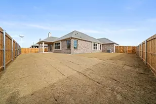 612 Kyle Dr, Tioga, TX 76271 - Photo 27