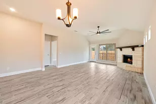 612 Kyle Dr, Tioga, TX 76271 - Photo 13