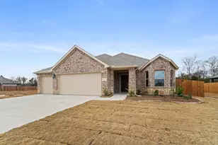 612 Kyle Dr, Tioga, TX 76271 - Photo 1