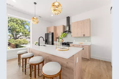 2019 N Prairie Avenue #201, Dallas, TX 75204 - Photo 3