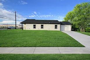 2225 College, Greenville, TX 75401 - Photo 3