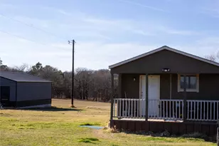 145 Firefly Dr, Springtown, TX 76082 - Photo 5