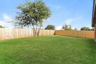 8117 Sweetwater Ln, Fort Worth, TX 76134 - Photo 15