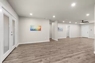 420 Huntingdon Dr, Irving, TX 75061 - Photo 11