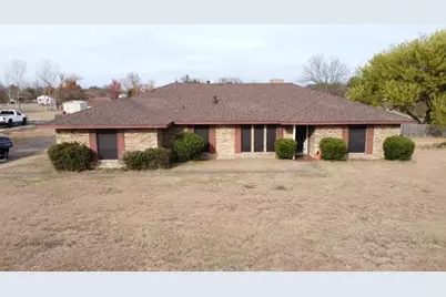 134 Hollie Drive, Glenn Heights, TX 75154 - Photo 1