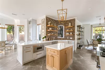 2813 Katherine Court, Dalworthington Gardens, TX 76016 - Photo 9