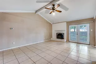 2102 E Timberview Ln, Arlington, TX 76014 - Photo 9