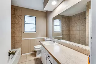 2102 E Timberview Ln, Arlington, TX 76014 - Photo 3