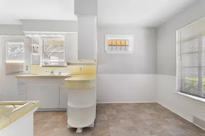 6520 Saint Moritz Avenue, Dallas, TX 75214 - Photo 11