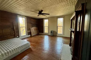 725 W 10th St, Bonham, TX 75418 - Photo 23