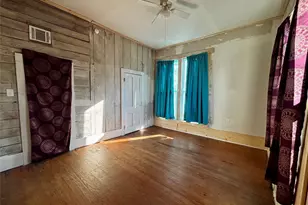 725 W 10th St, Bonham, TX 75418 - Photo 19