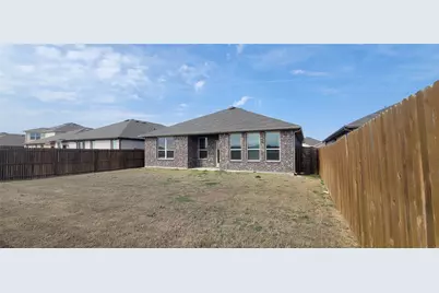 933 Ravenwood Lane, Van Alstyne, TX 75495 - Photo 17