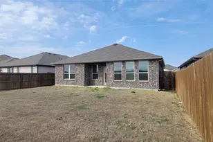 933 Ravenwood Ln, Van Alstyne, TX 75495 - Photo 17
