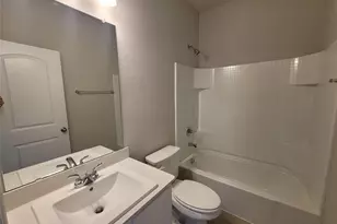 933 Ravenwood Ln, Van Alstyne, TX 75495 - Photo 9