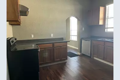 714 N Commerce Street, Gainesville, TX 76240 - Photo 9