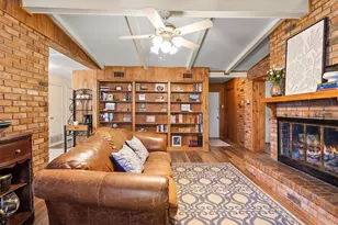 9551 E Lake Highlands Dr, Dallas, TX 75218 - Photo 15