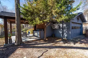 9551 E Lake Highlands Dr, Dallas, TX 75218 - Photo 29