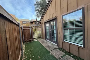 3175 Golden Oak Ct, Farmers Branch, TX 75234 - Photo 23