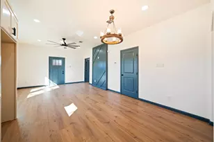 801 E Brown St, Ennis, TX 75119 - Photo 9