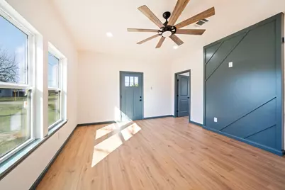 801 E Brown Street, Ennis, TX 75119 - Photo 11
