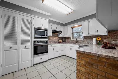 112 David Reese Drive, Lorena, TX 76655 - Photo 9