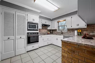 112 David Reese Dr, Lorena, TX 76655 - Photo 9