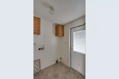 6527 Blue Water Court, Granbury, TX 76049 - Photo 13